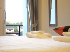 Single-bed room